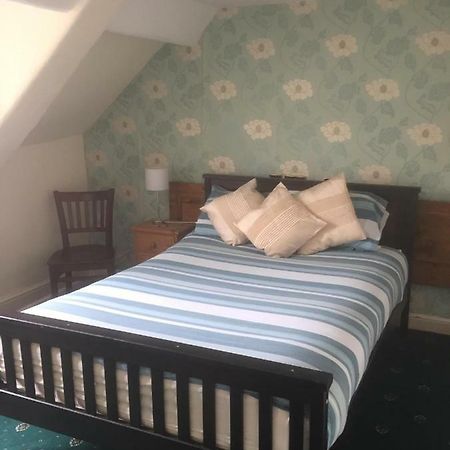 The Bear Hotel Chippenham  Esterno foto