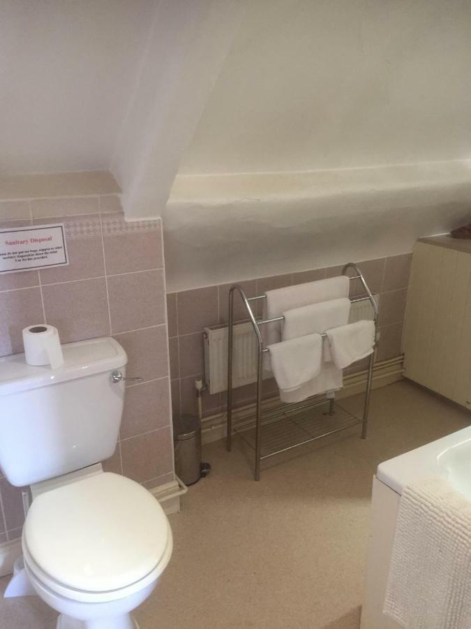The Bear Hotel Chippenham  Esterno foto